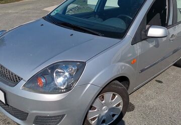 Ford Fiesta 65.100 km 2.599 &euro; Fürth 90762
