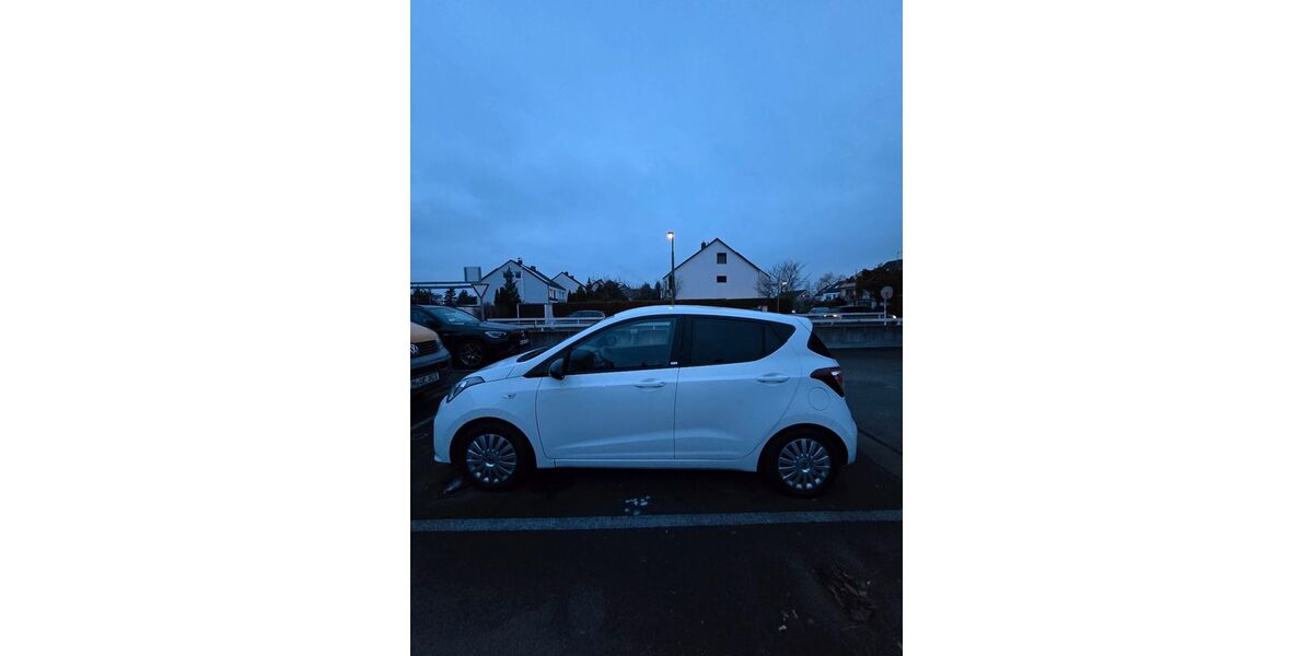 Hyundai i10 28.500 km 10.480 &euro; Nürnberg 90455