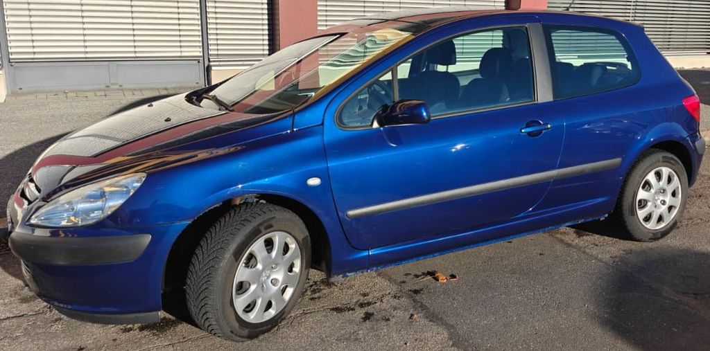 Peugeot 307 92.500 km 2.699 &euro; Fürth 90762
