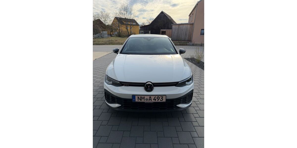 VW Golf 41.000 km 27.990 &euro; Postbauer-Heng 92353