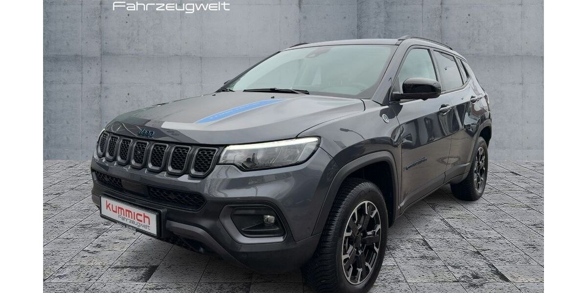 Jeep Compass 36.948 km 28.930 &euro; Fürth 90763
