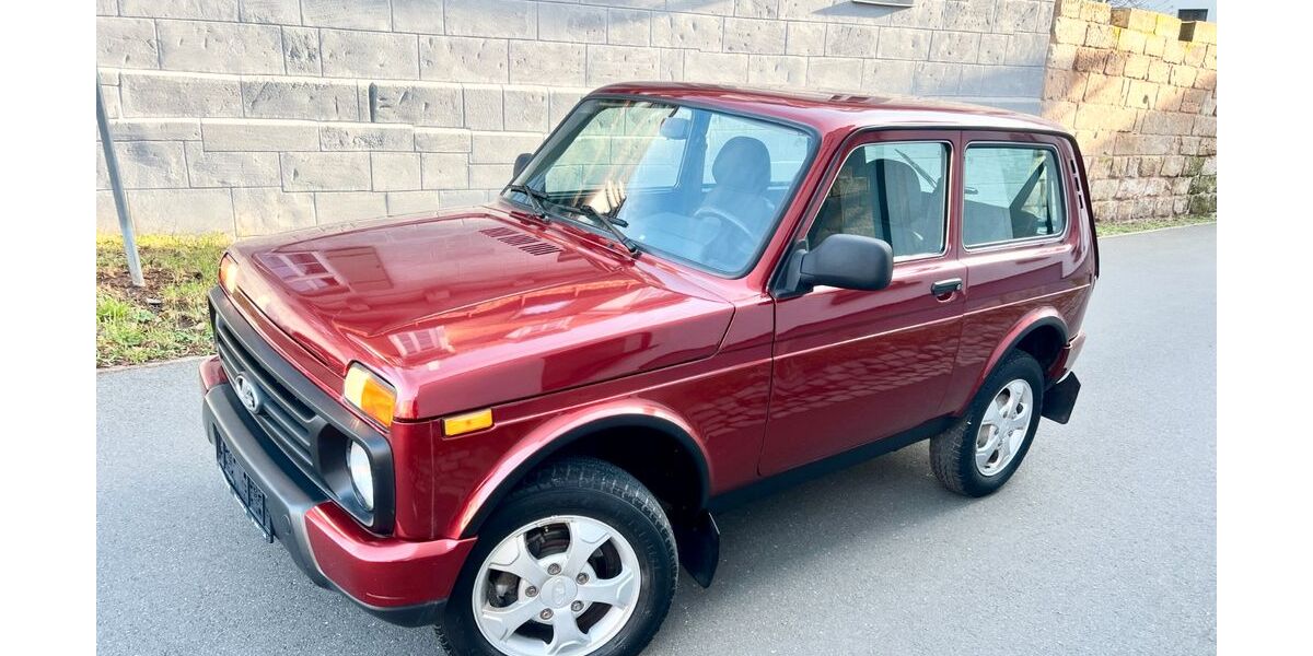 Lada Taiga 48.000 km 11.550 &euro; Nürnberg 90427