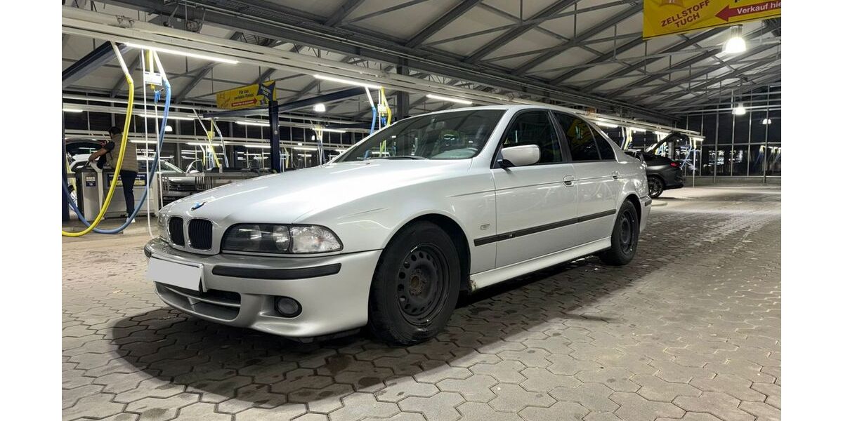 BMW 523 245.000 km 2.300 &euro; Nürnberg 90439