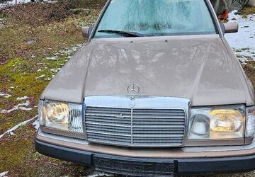 Mercedes-Benz 220 221.000 km 2.800 &euro; Roth 91154