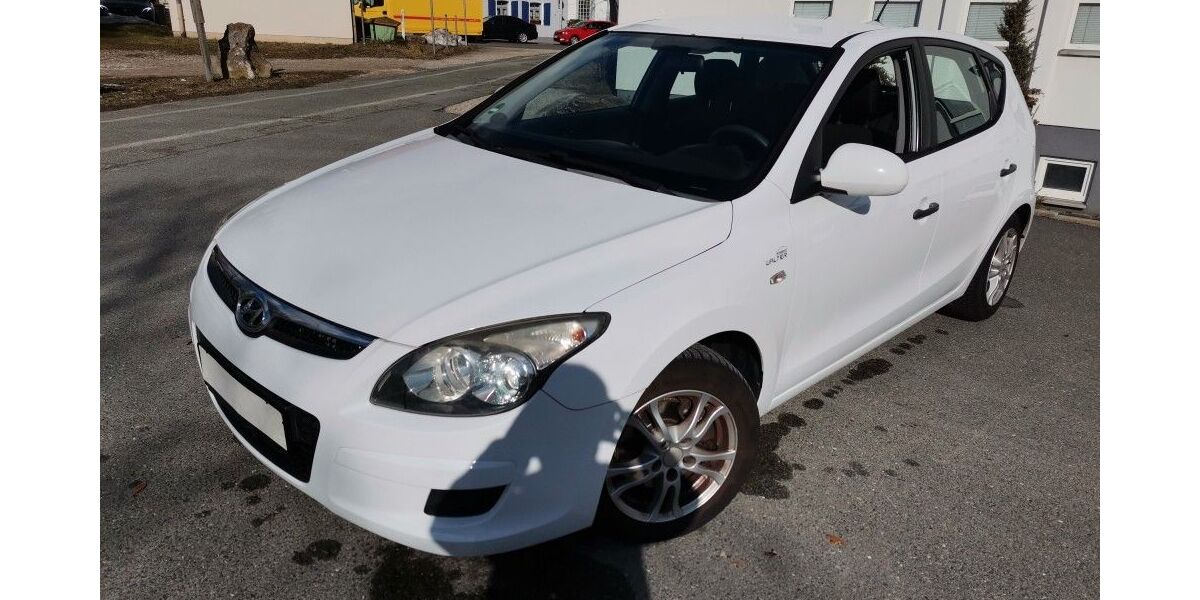 Hyundai i30 143.950 km 4.799 &euro; Fürth 90762