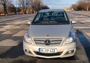 Mercedes-Benz B 180 80.300 km 9.500 &euro; Nürnberg 90471