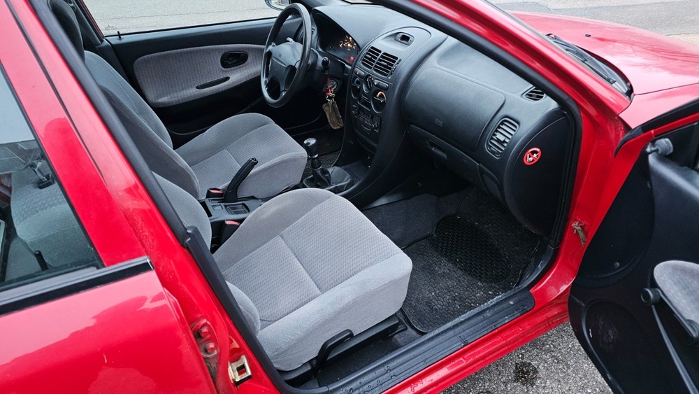 Mitsubishi Carisma 95.000 km 1.899 &euro; Petersaurach 91580