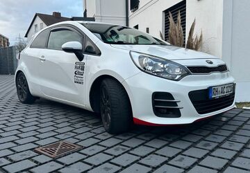 Kia Rio 122.000 km 7.450 &euro; Wendelstein 90530