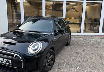 Mini Cooper SE 8.339 km 19.999 &euro; Erlangen 91056