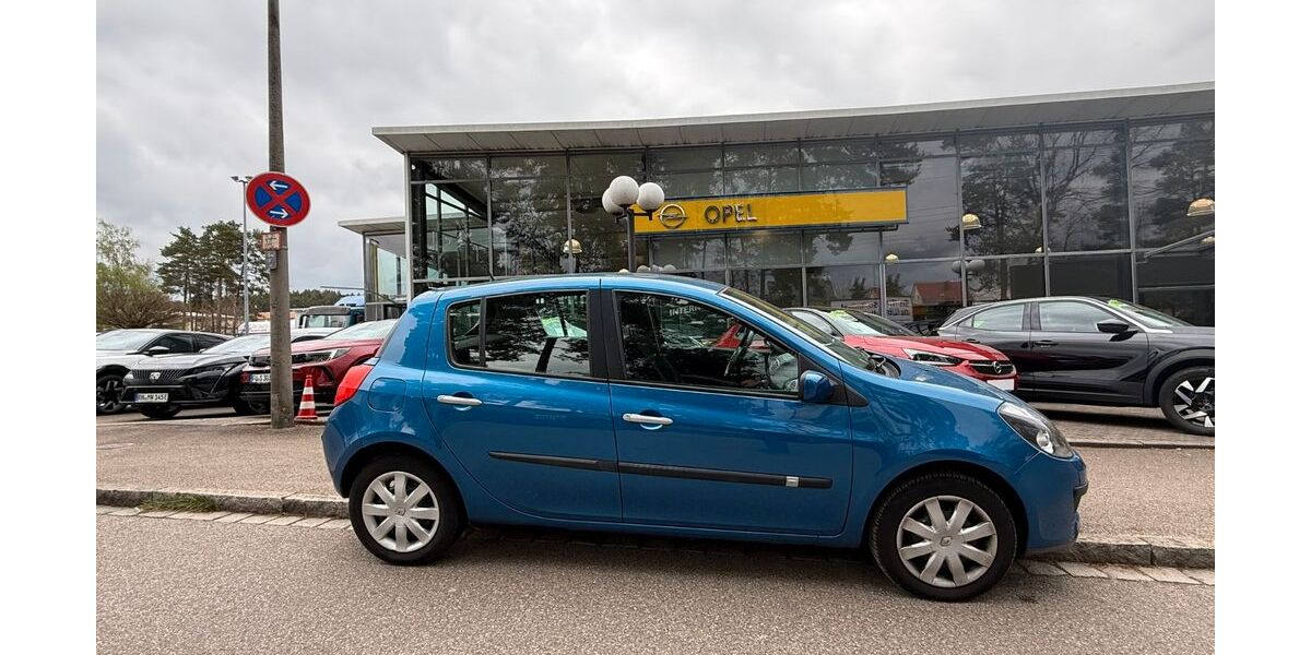 Renault Clio 179.000 km 1.500 &euro; Nürnberg 90439