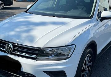 VW Tiguan 90.000 km 18.500 &euro; Fürth 90765