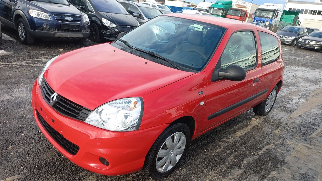 Renault Clio 138.549 km 3.499 &euro; Nürnberg 90431