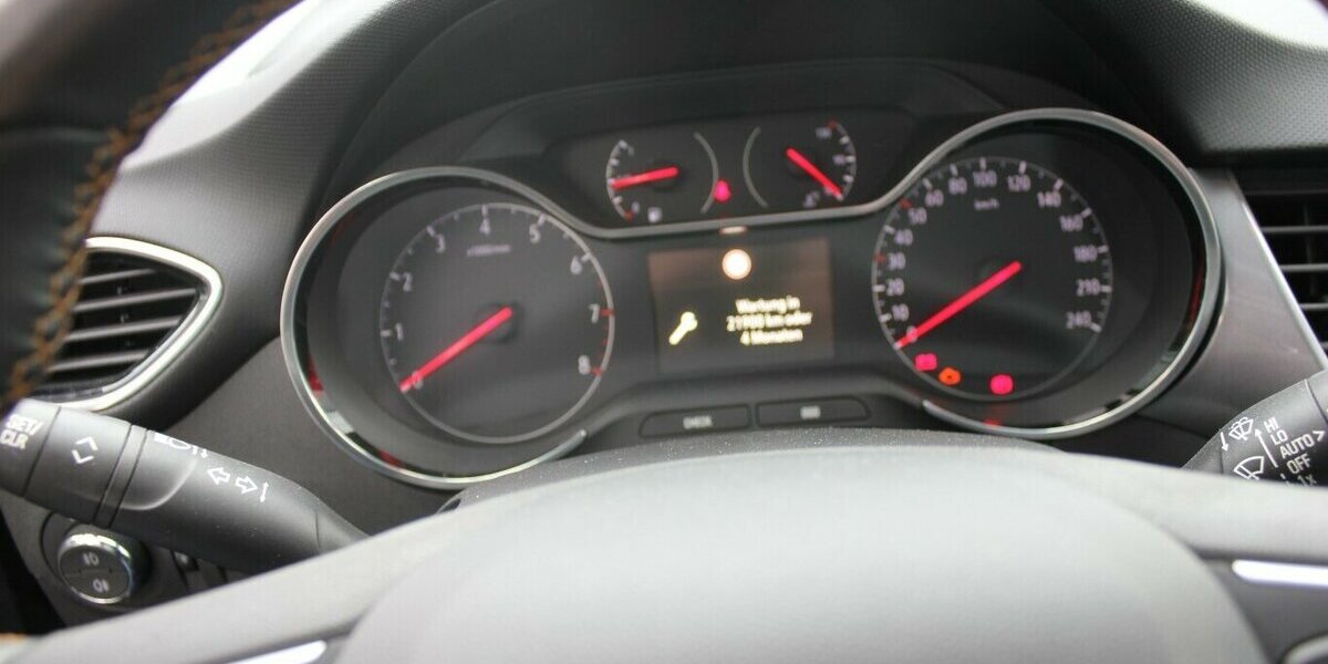 Opel Crossland Innovation 86.889 km 10.990 &euro; Fürth 90763