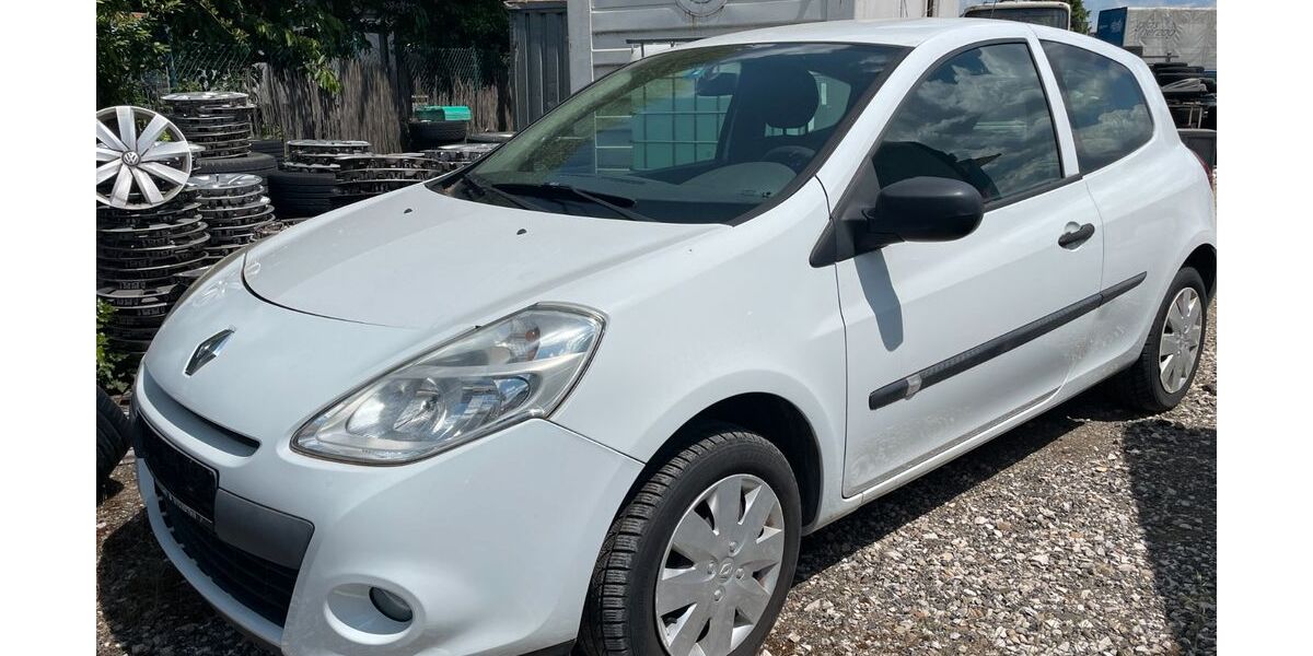 Renault Clio 107.000 km 2.000 &euro; Nürnberg 90427