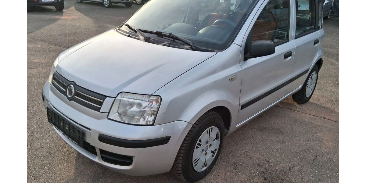 Fiat Panda 133.821 km 2.470 &euro; Fürth 90763
