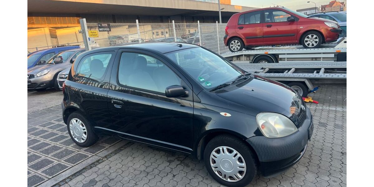 Toyota Yaris 144.554 km 799 &euro; Nürnberg 90439
