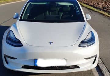 Tesla Model 3 150.500 km 19.999 &euro; Erlangen 91054