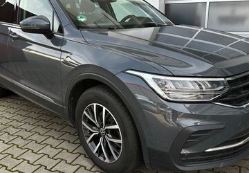 VW Tiguan 214.605 km 16.999 &euro; Zirndorf 90513