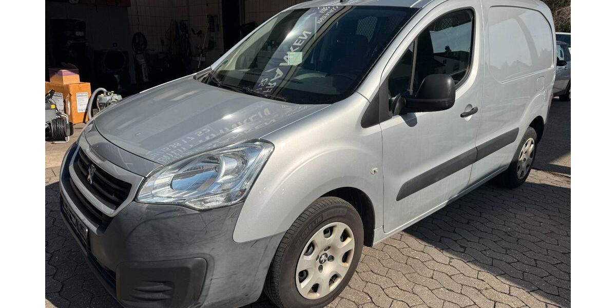 Peugeot Partner 152.000 km 6.350 &euro; Nürnberg 90453
