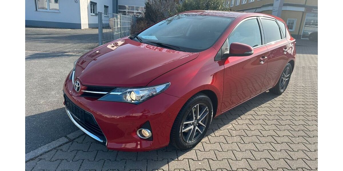 Toyota Auris 83.500 km 11.450 &euro; Fürth 90763