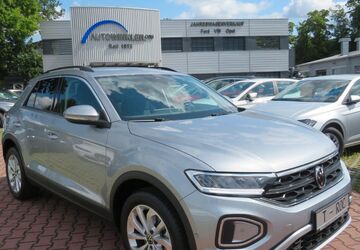 VW T-Roc 14.924 km 28.990 &euro; Nürnberg 90431