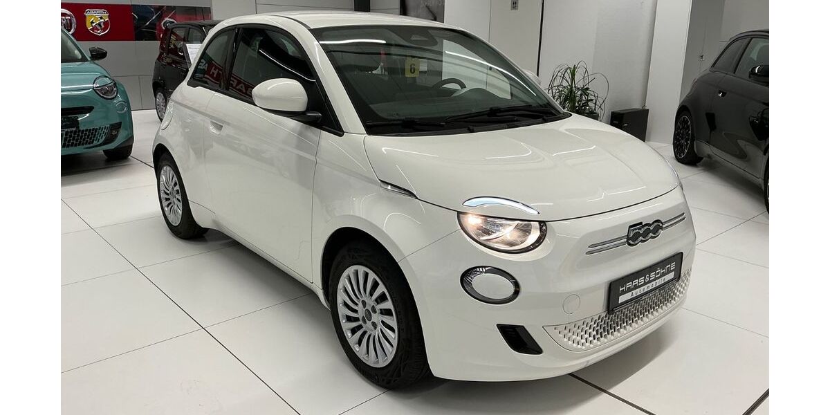 Fiat 500e 10.588 km 17.990 &euro; Eckental 90542