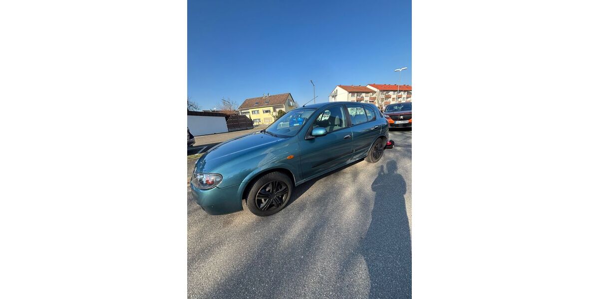 Nissan Almera 192.000 km 800 &euro; Nürnberg 90461