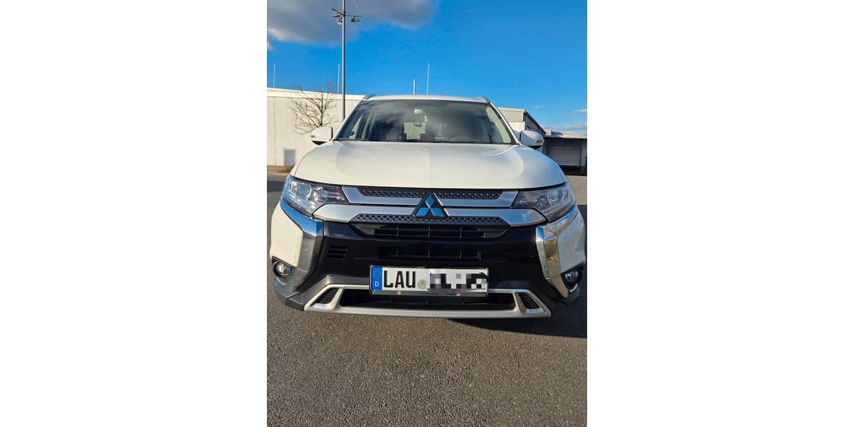 Mitsubishi Outlander 110.000 km 14.400 &euro; Burgthann 90559