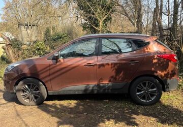 Hyundai TUCSON 121.700 km 9.000 &euro; Uttenreuth 91080