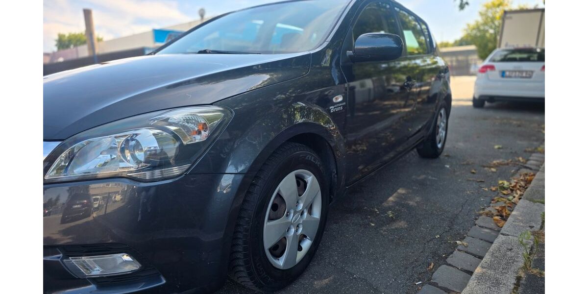 Kia ceed / Ceed 150.000 km 3.350 &euro; Nürnberg 90431