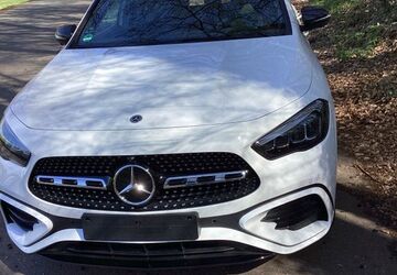 Mercedes-Benz GLA 250 10.300 km 43.400 &euro; Stein 90547
