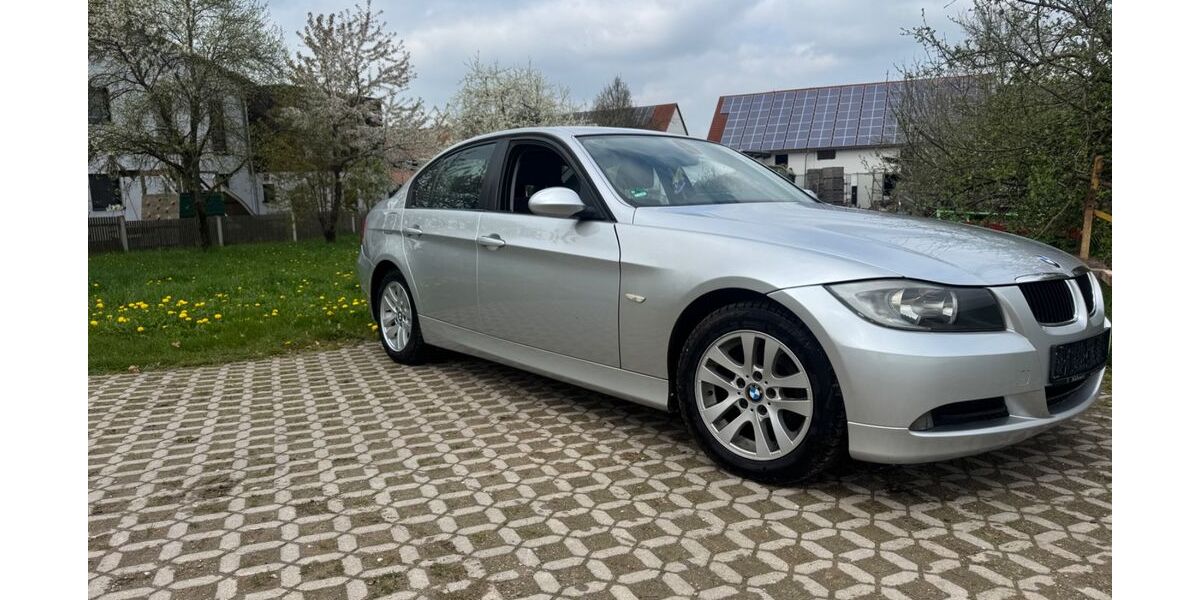 BMW 318 132.219 km 5.200 &euro; Erlangen 91056