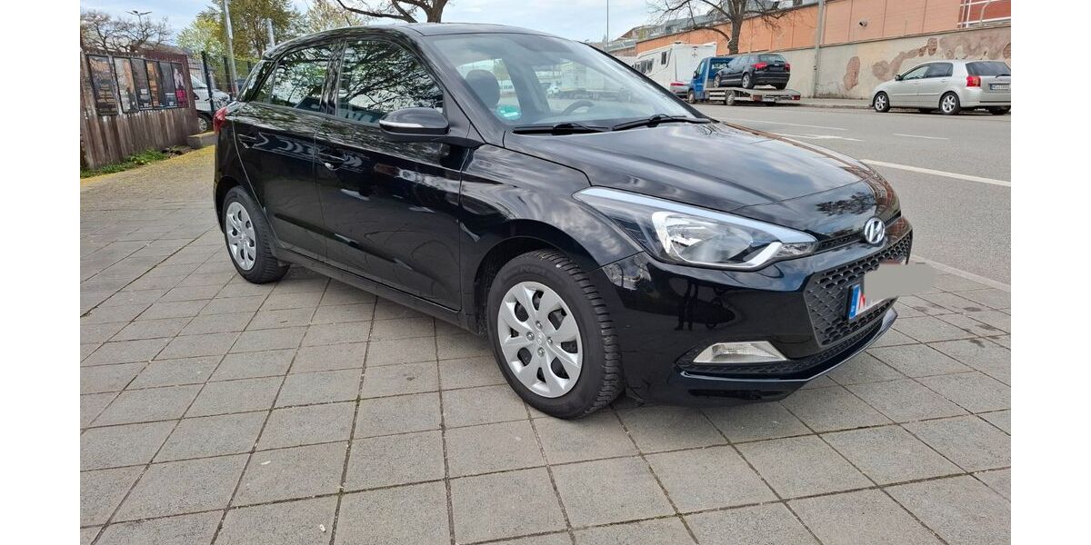 Hyundai i20 43.950 km 8.950 &euro; Nürnberg 90441