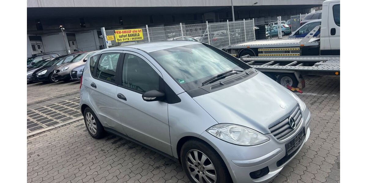 Mercedes-Benz A 180 233.520 km 999 &euro; Nürnberg 90439