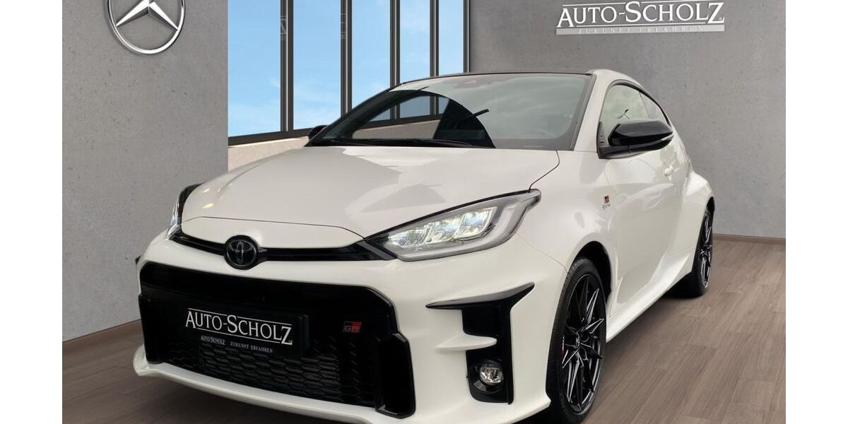 Toyota Yaris 40.227 km 32.496 &euro; Nürnberg 90425