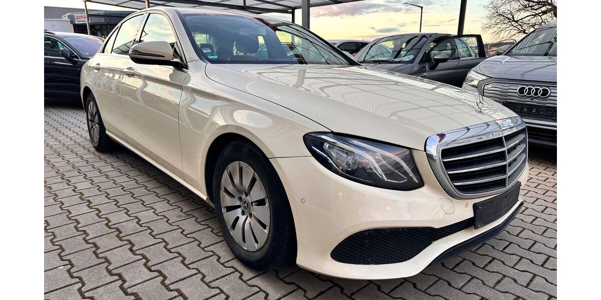 Mercedes-Benz E 200 307.218 km 9.999 &euro; Zirndorf 90513