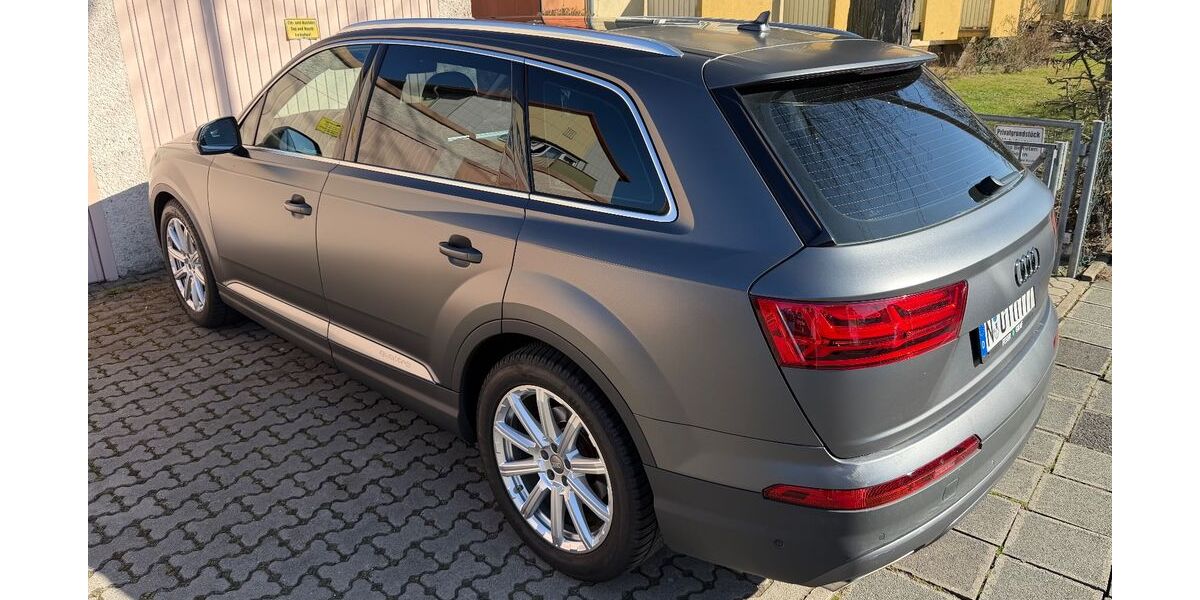 Audi Q7 249.000 km 24.400 &euro; Nürnberg 90439