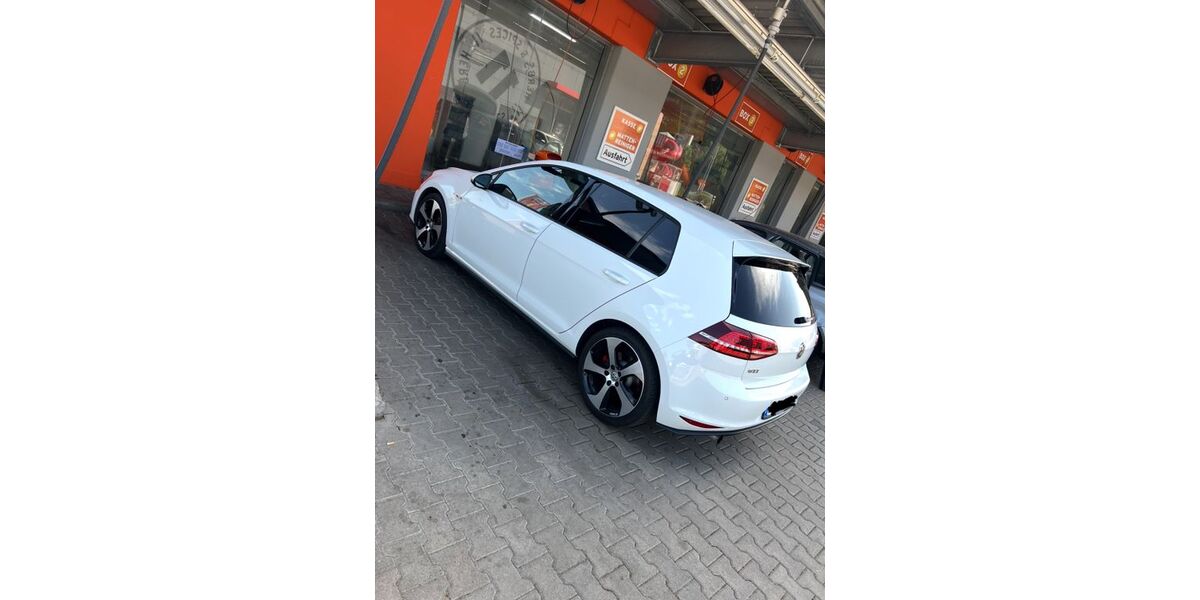 VW Golf 126.500 km 14.000 &euro; Nürnberg 90478