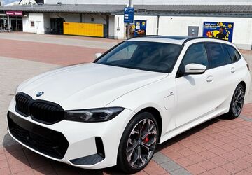 BMW 330 27.600 km 46.490 &euro; Nürnberg 90453