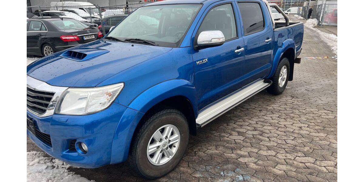 Toyota Hilux 220.000 km 13.900 &euro; Nürnberg 90431