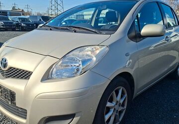 Toyota Yaris 101.050 km 3.899 &euro; Schwaig 90571