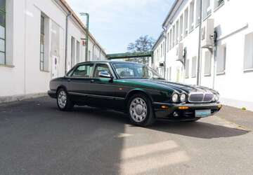 Jaguar Daimler 181.000 km 29.990 &euro; Nürnberg 90411