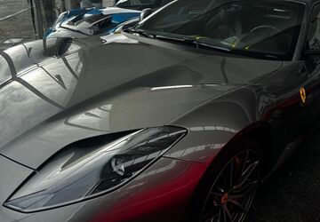 Ferrari 812 27.200 km 309.000 &euro; Roth 91154