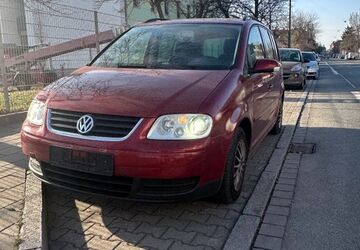 VW Touran 256.000 km 1.400 &euro; Fürth 90766