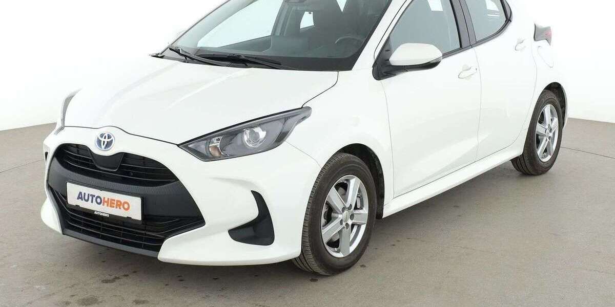 Toyota Yaris 15.545 km 17.780 &euro; Nürnberg 90441