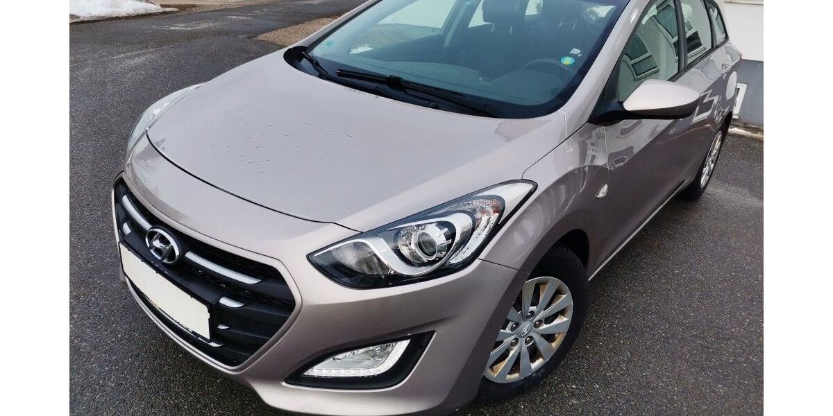 Hyundai i30 257.950 km 4.599 &euro; Fürth 90762