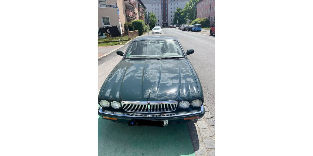 Jaguar XJ 86.046 km 10.000 &euro; Stein 90547