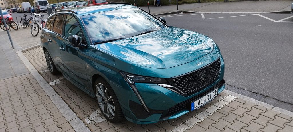 Peugeot 308 39.000 km 22.800 &euro; Nürnberg 90489