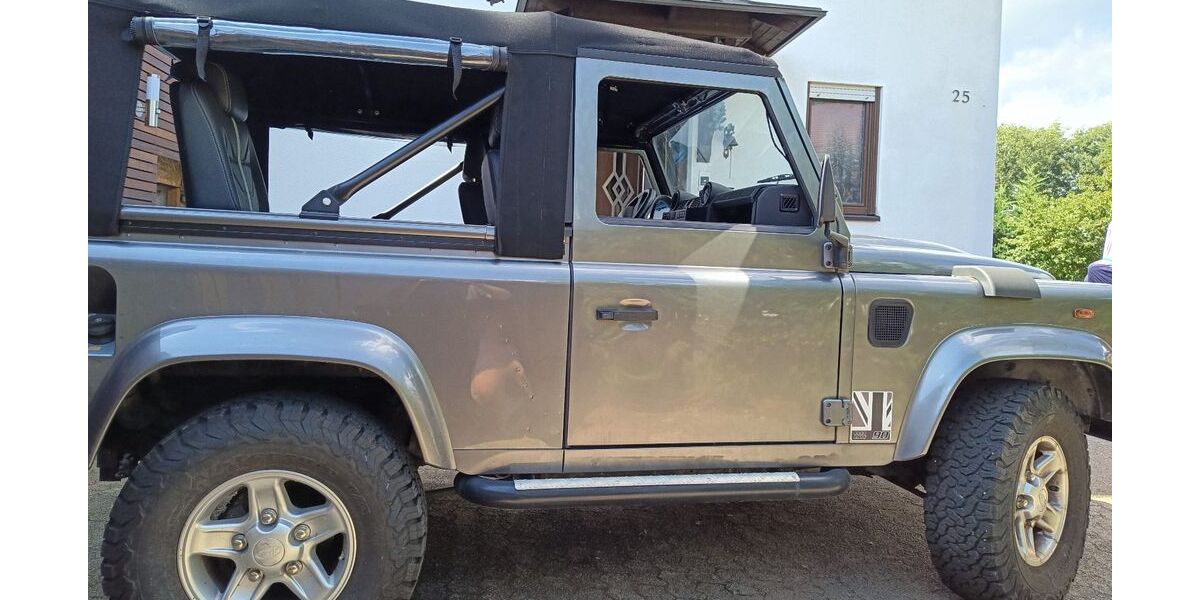 Land Rover Defender 159.000 km 34.800 &euro; Allersberg 90584
