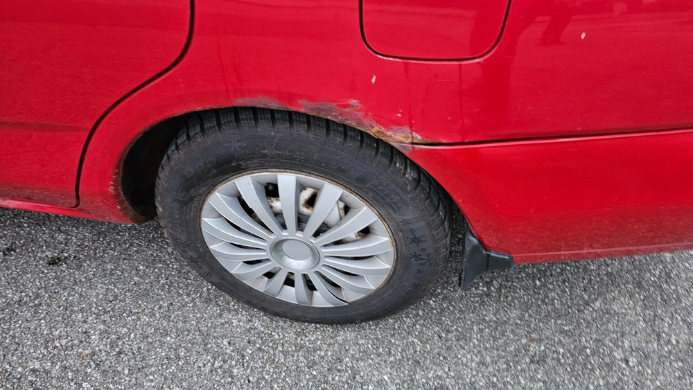 Mitsubishi Carisma 95.000 km 1.899 &euro; Petersaurach 91580